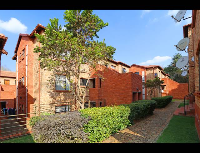 2 BEDROOM APARTMENT FOR SALE IN WELTEVREDEN PARK